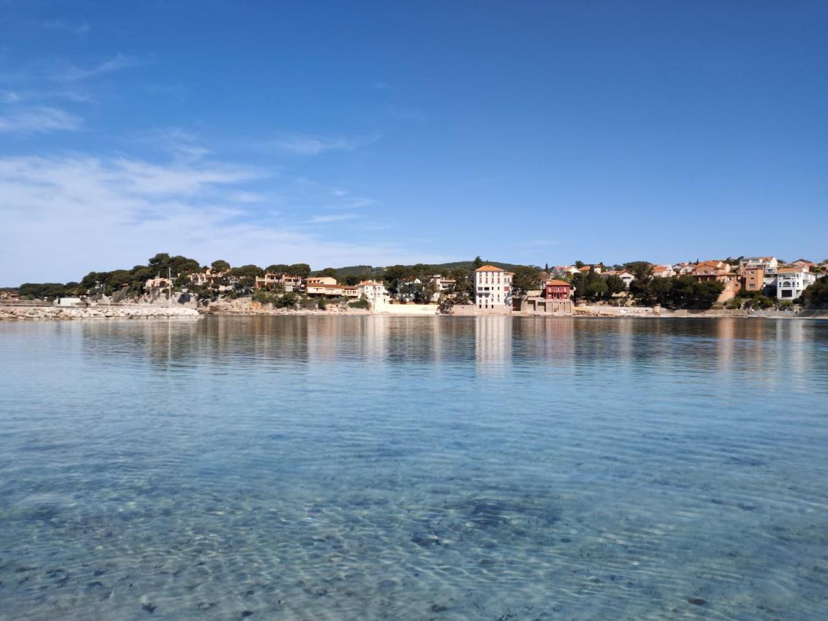 Joli Studio Les Pieds Dans L Eau Avec Place De Parking Gratuite Bandol Eksteriør bilde